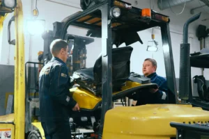Зняття капота з навантажувача